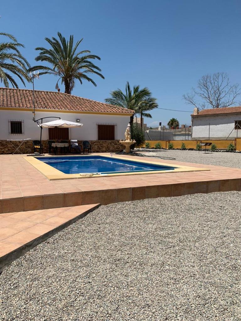 Chalet con piscina privada de 4 dormitorios Las Herrerias -cerca de Vera Playa- photo 2