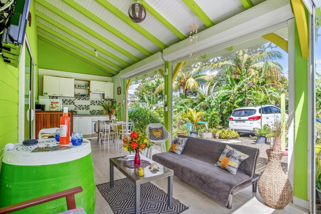 Maison de 2 chambres avec piscine partagee jardin clos et wifi a Sainte Luce a 2 km de la plage photo 2