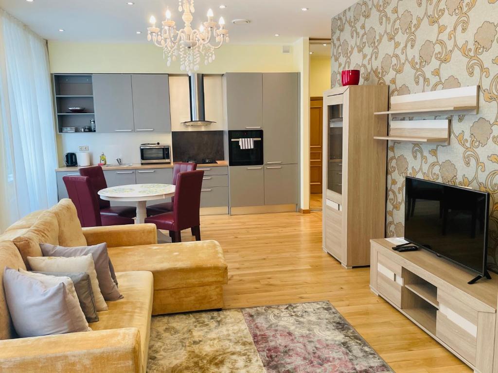 Апартаменты (Просторные апартаменты с 1 спальней и кабинетом), Riga Lux Apartments - Ernesta