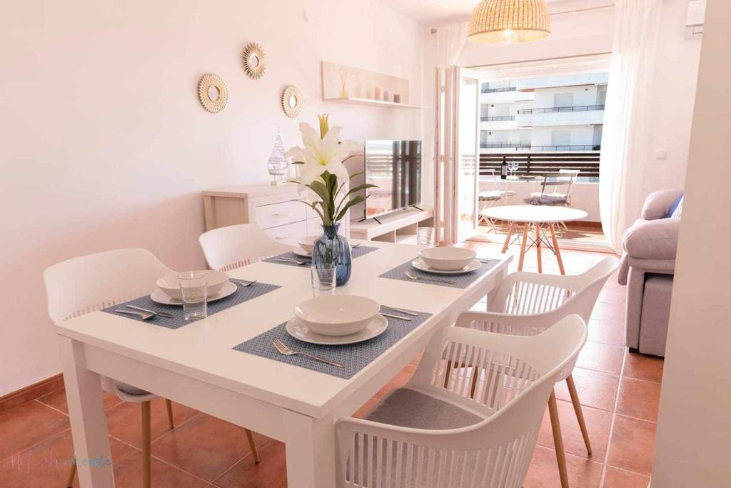 Apartamento nuevo junto a la playa vistas al mar photo 1