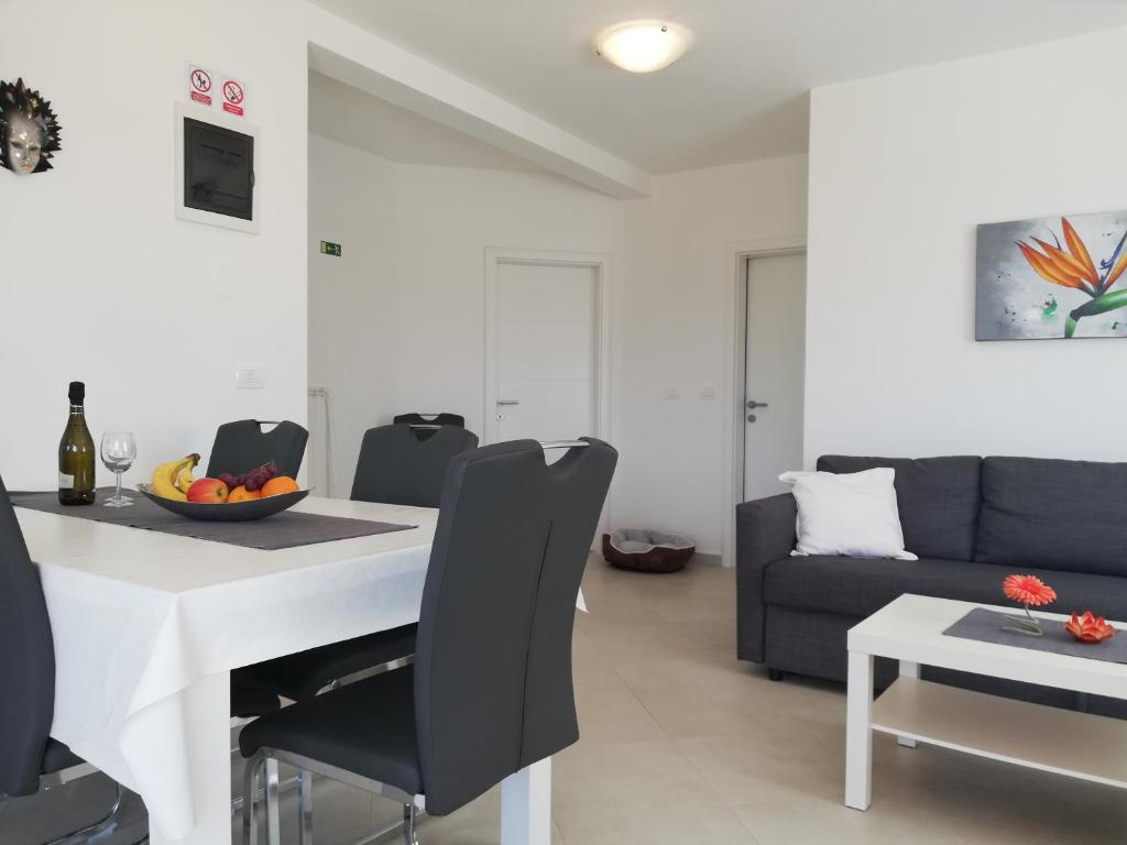 Apartments Oleander Lovrečica photo 1
