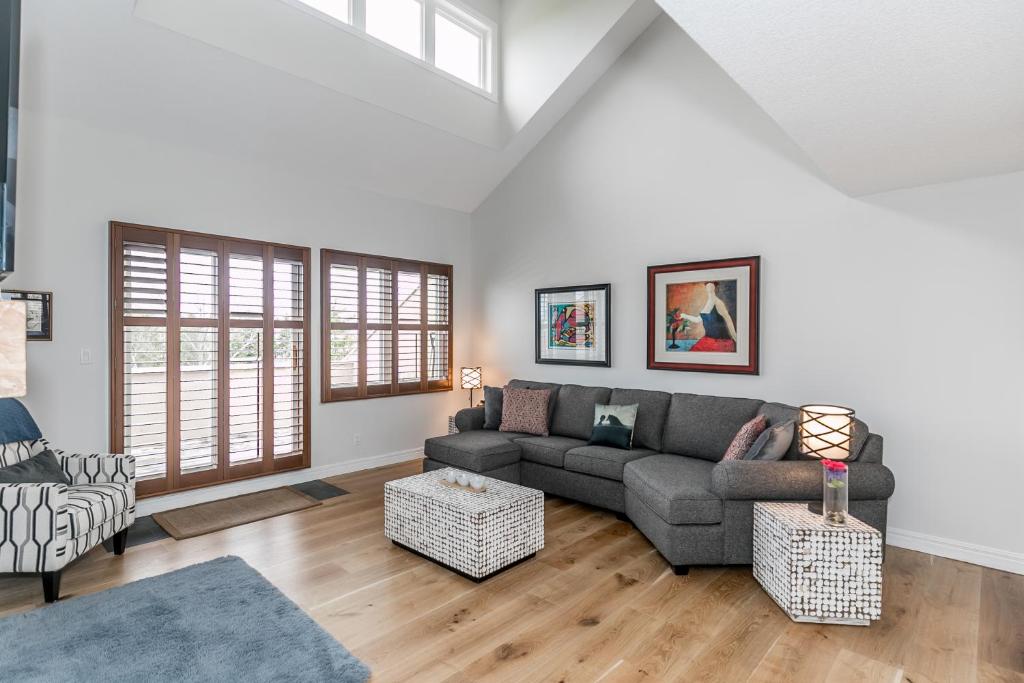 Stunning Townhouse - 3 BDRM Blue Mountain Village Sauna! photo 3