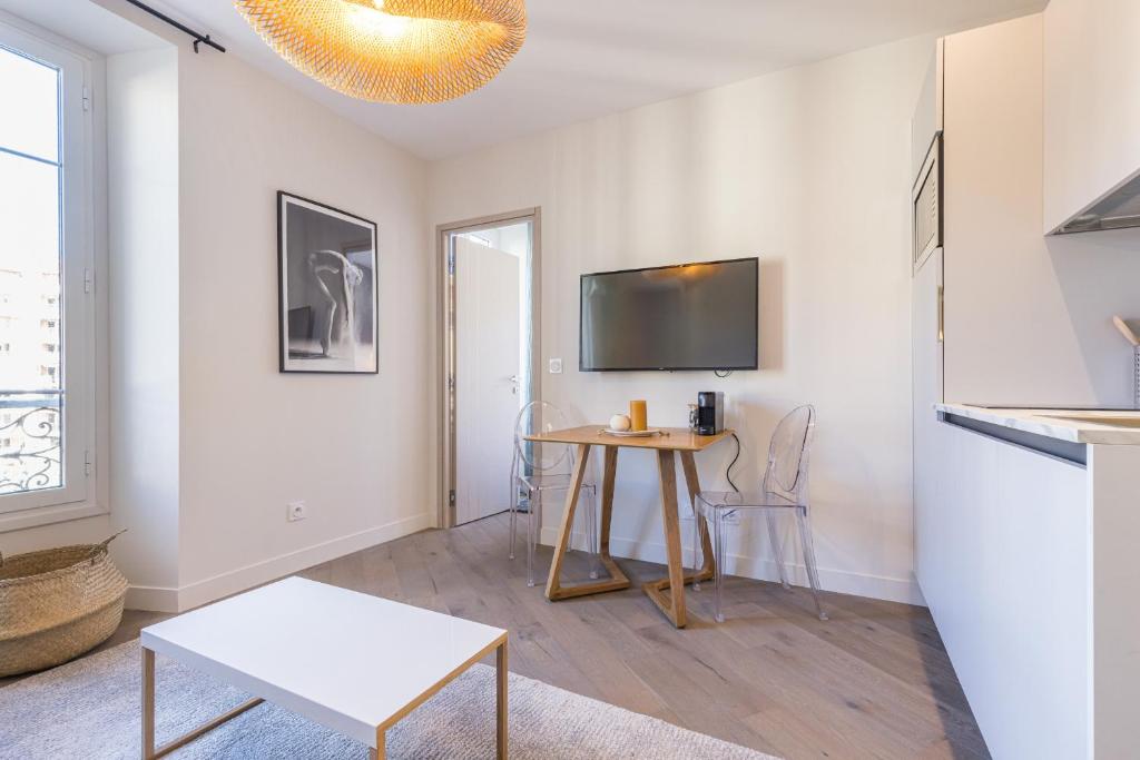 SMARTBNB - Beau 2 pieces lumineux et cosy - Climatise photo 2