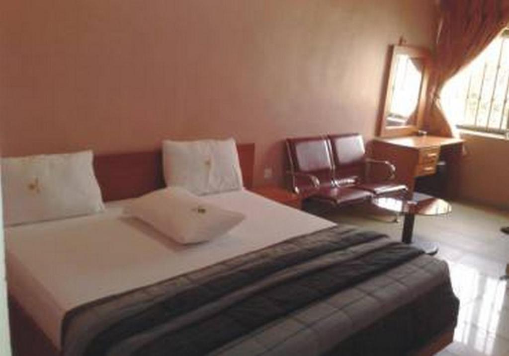 Room in Lodge - Londa Hotel and Suites photo 3