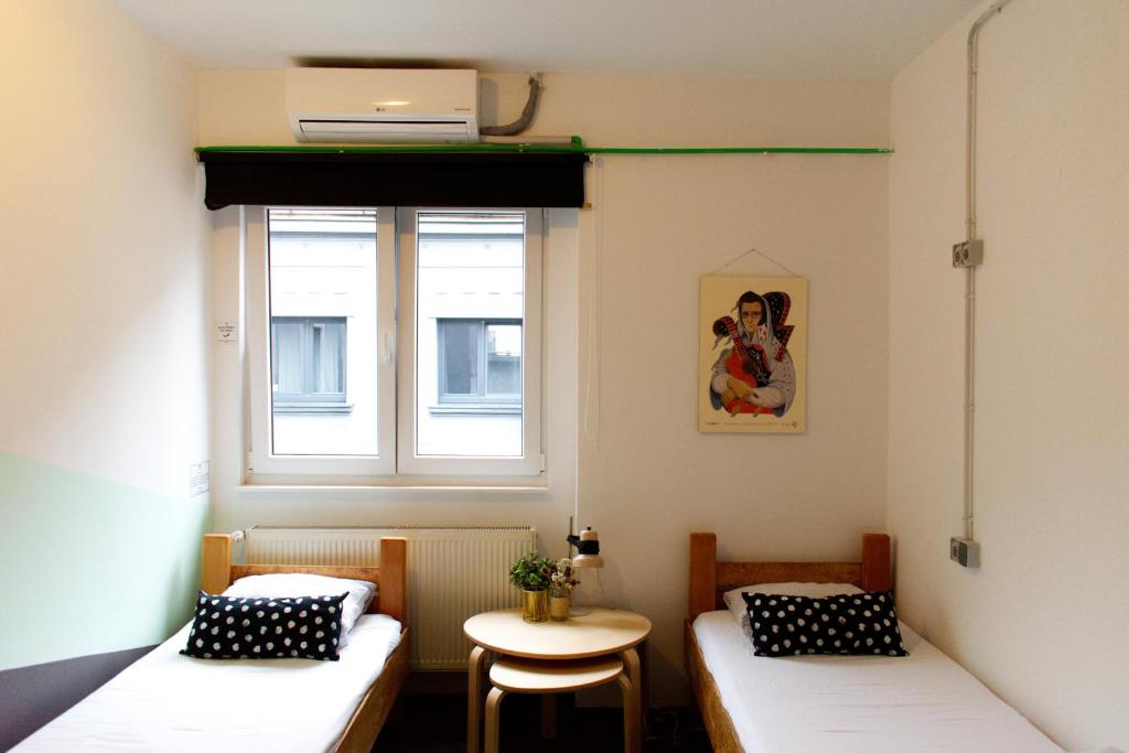 Stay Swanky Hostel photo 1