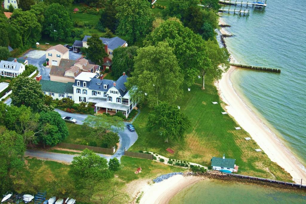 Sandaway Suites & Beach image