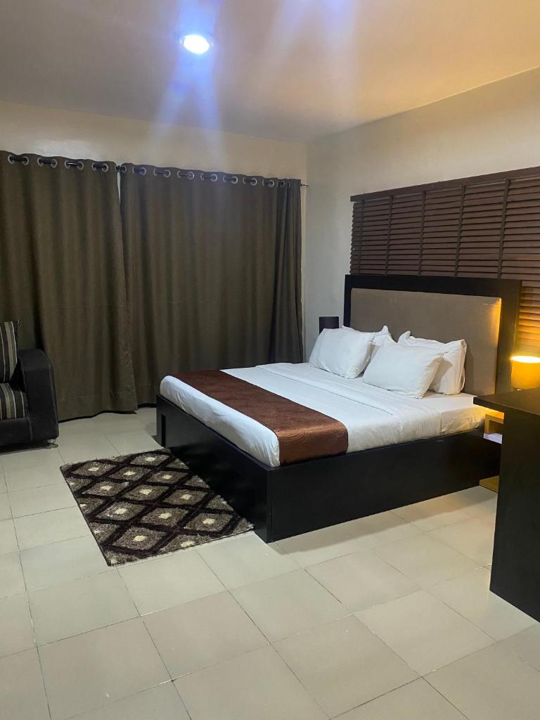 Posh Hotel and Suites Ikeja photo 4