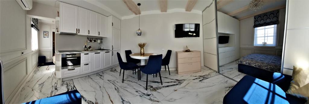 GOLDEN QUEEN apartments photo 1