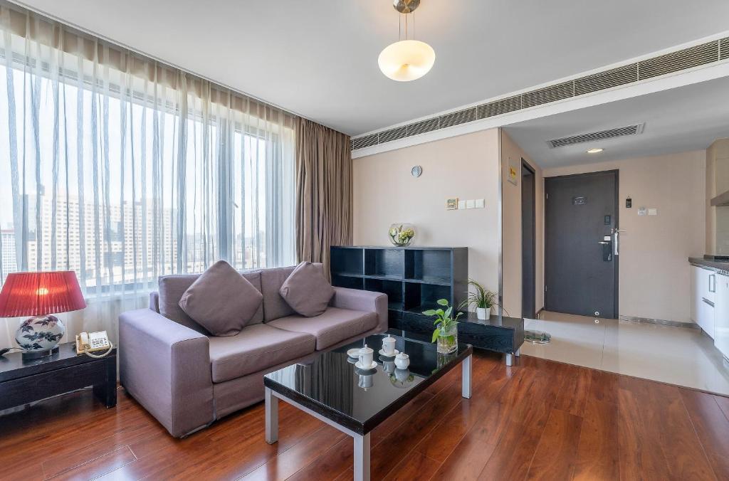 Qingdao Housing International Hotel - Tap to explore photos