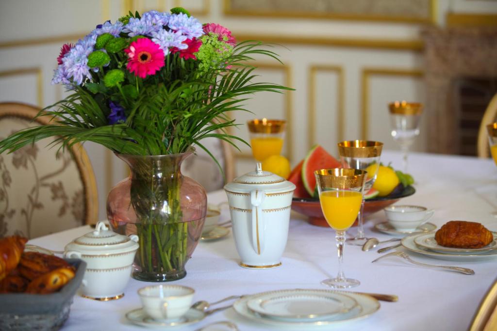 Château de Corcelle - Chambres et table d'hôtes photo 3