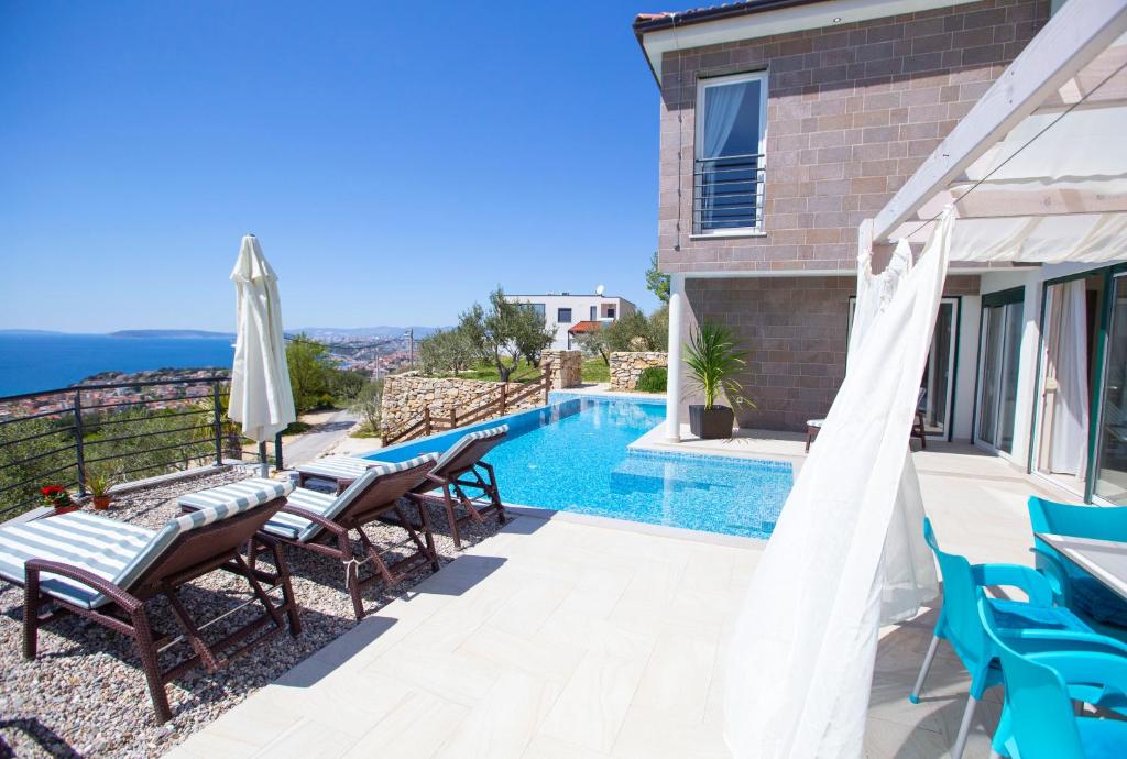 Royal Villa photo 4