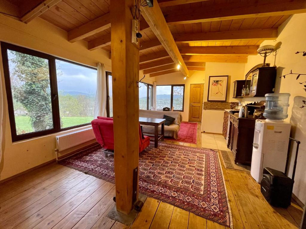 Cozy cottage in countryside close to Tbilisi photo 3