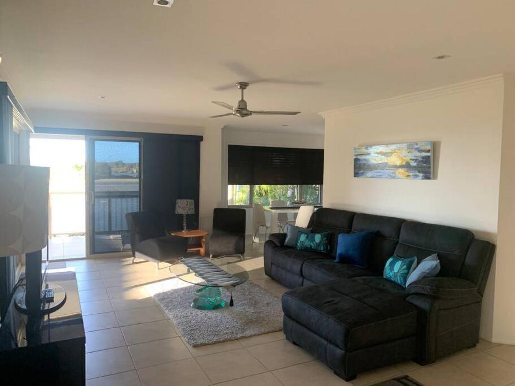 Riverview Apartment photo 3