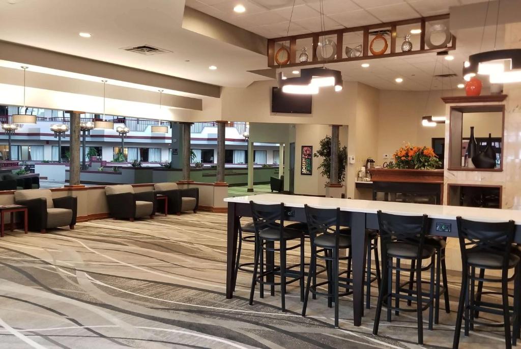 Howard Johnson by Wyndham Lima photo 2