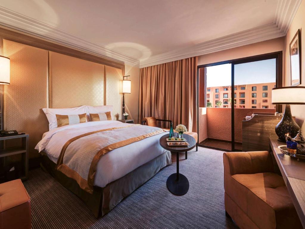 Двухместный (Улучшенный номер с кроватью размера «king-size»), Mövenpick Hotel Mansour Eddahbi Marrakech