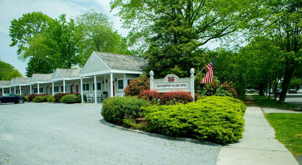 Southampton Village Motel photo 3