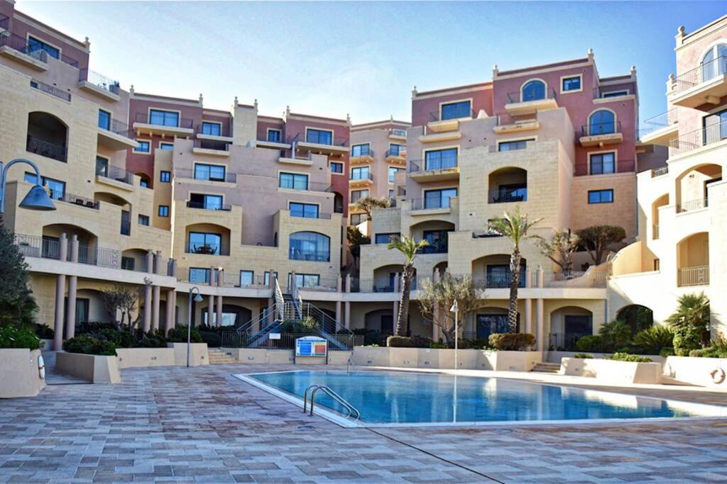 Sunny Apartment in Tas-Sellum Mellieha, Malta.