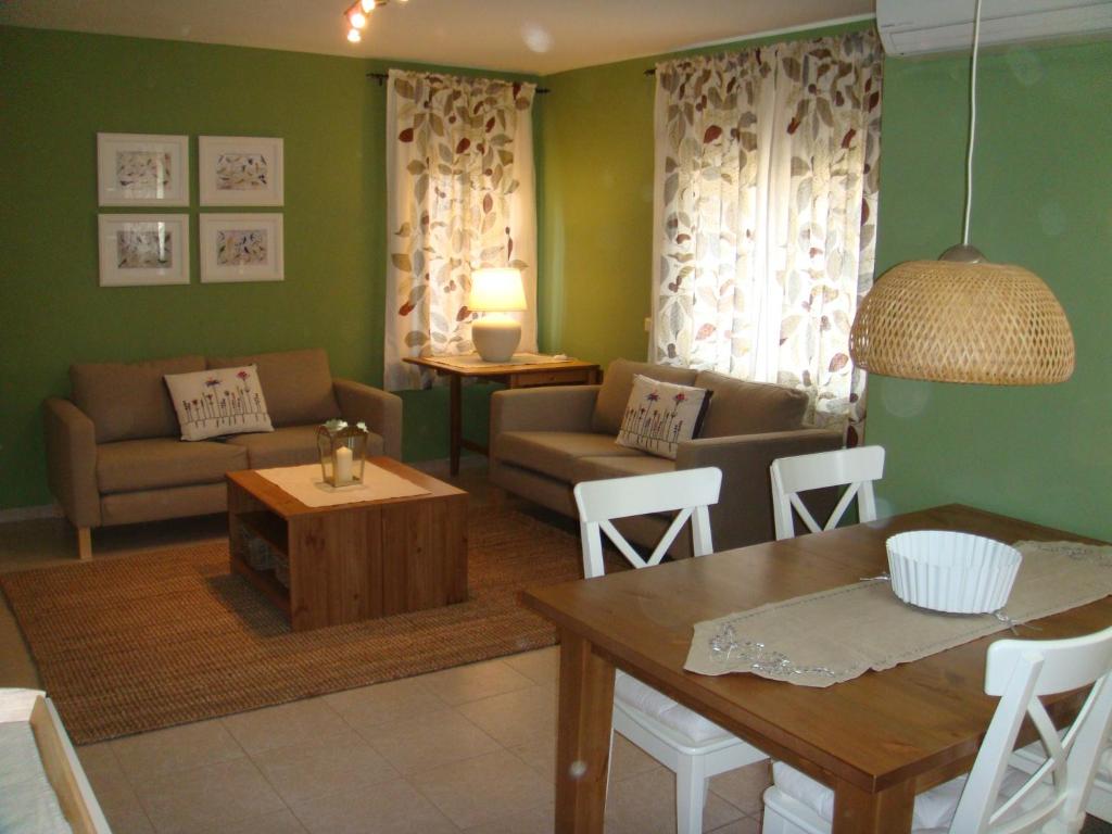 MASIA BARTOMEU Rural house between vineyards 2km from the beach photo 2