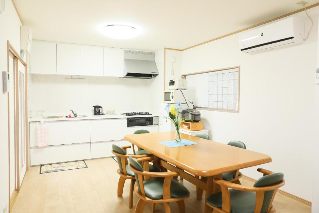 HAT Kujo, near from Kintetsu Kujo station 近鉄九条駅前の民泊