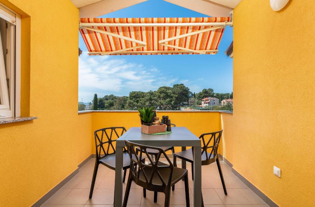 Apartment Vito with sea view photo 2