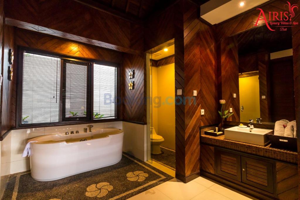 Вилла (Улучшенная вилла с бассейном), Airis Luxury Villas and Spa