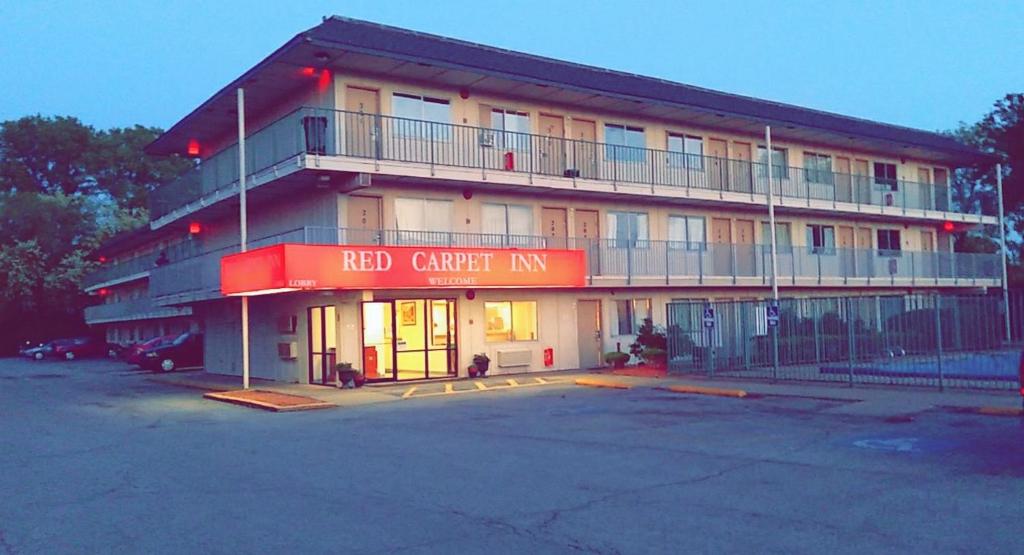 RED CARPET INN LOUISVILLE NORTH -Jeffersonville In photo 2