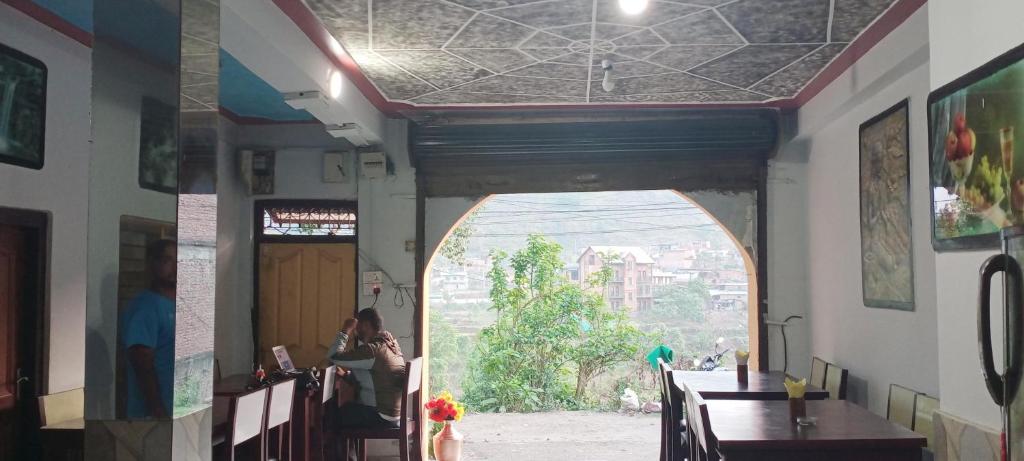 Unique Hotel and Lodge - Pleasure of Homely Stay - photo 2