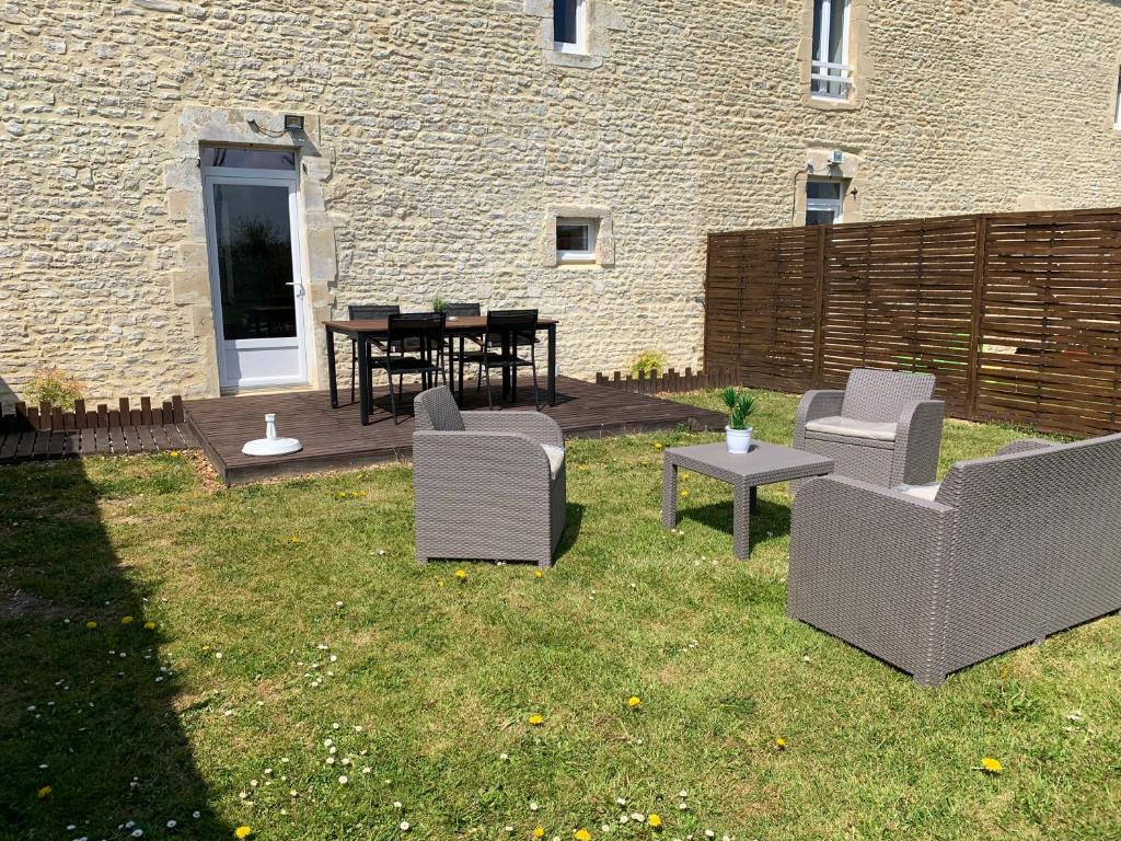 Gîte avec jardin à 1,5 km des plages du débarquement photo 3