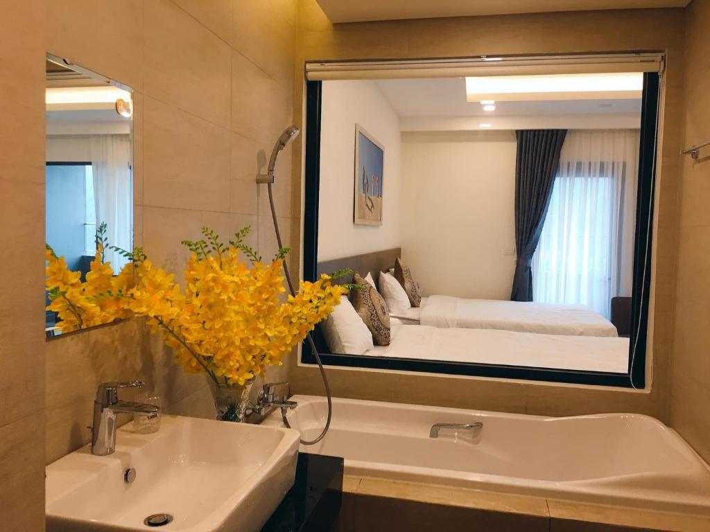 FLC SEA TOWER - 4 STUDIO 16 PAX SKY VIEW