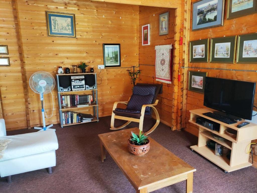 The Cosy Mountain Cabin with Stunning Views near Troodos photo 4