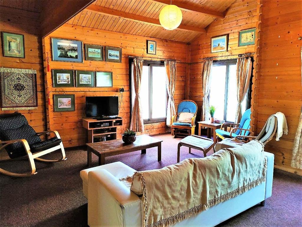 The Cosy Mountain Cabin with Stunning Views near Troodos photo 3