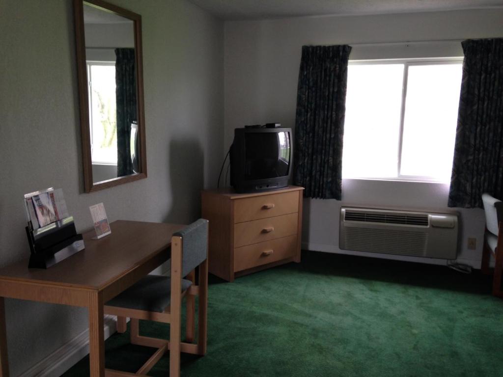 Economy Inn - Lafayette photo 3