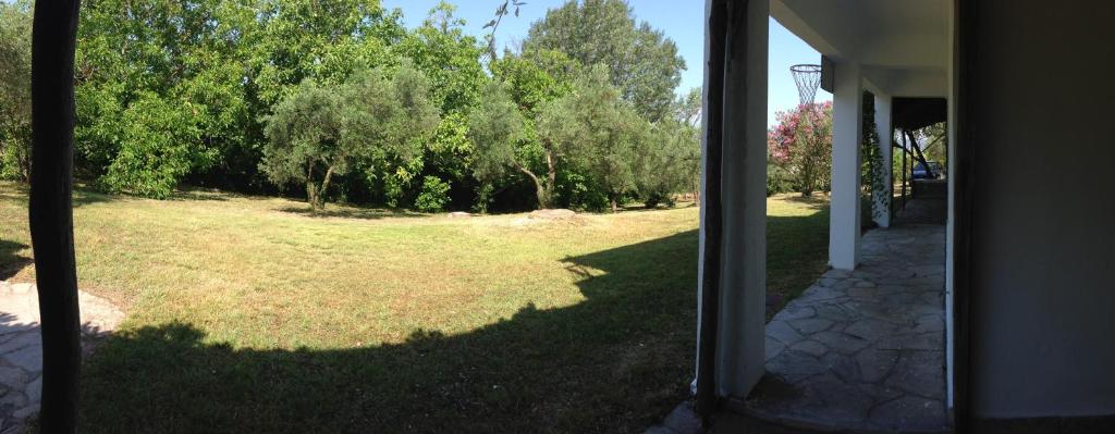 Secluded 1.8 acre garden Villa, for exclusive use with Stunning Views. photo 3