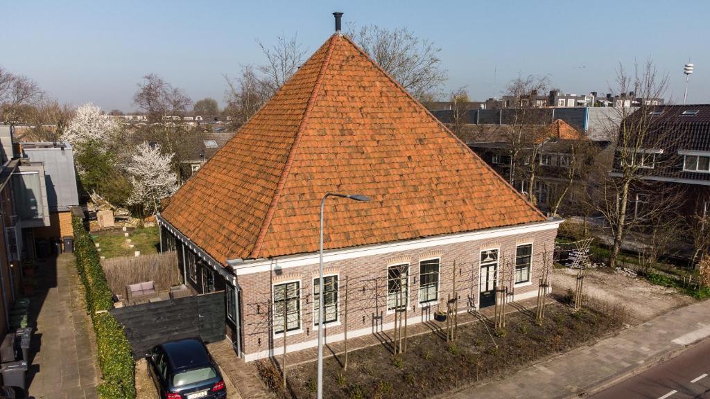 Traditional family apartment with garden at countryside Amsterdam photo 1