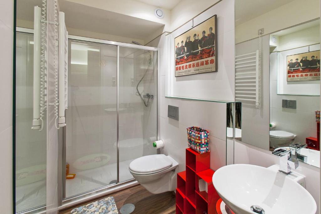 Апартаменты (Apartment with Balcony - Rua dos Caldeireiros nº 59), Go2Oporto - Historical Center