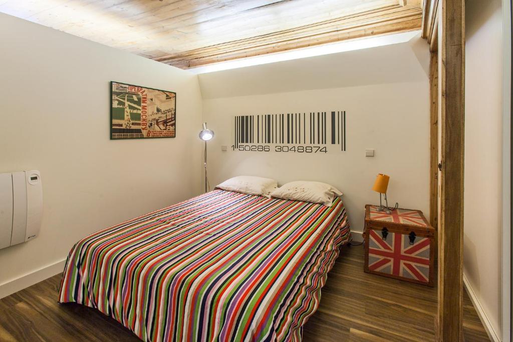 Апартаменты (Apartment with Balcony - Rua dos Caldeireiros nº 59), Go2Oporto - Historical Center