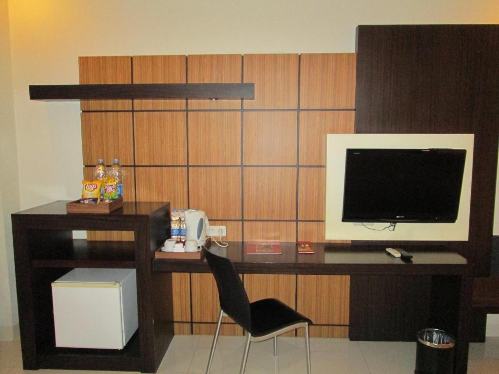 Hotel Kini Pontianak Room Type - Deluxe Twin Room
