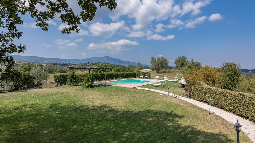 PODERE DI SALCI 10, Emma Villas photo 3
