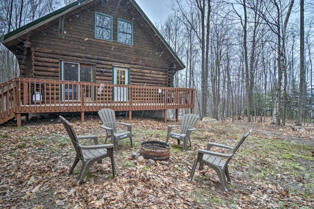 Secluded Gaylord Cabin with Deck and Gas Grill! photo 1