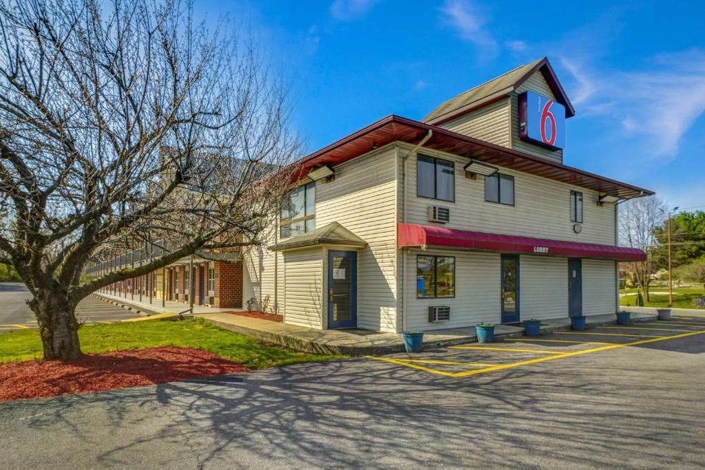 Motel 6 Carlisle, PA - Cumberland Valley photo 2