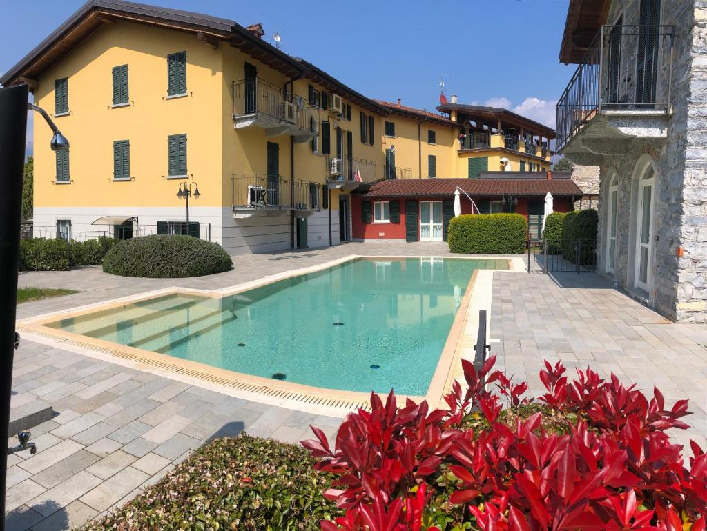 Bellagio Love apartment Pool Near lake Free parking photo 1