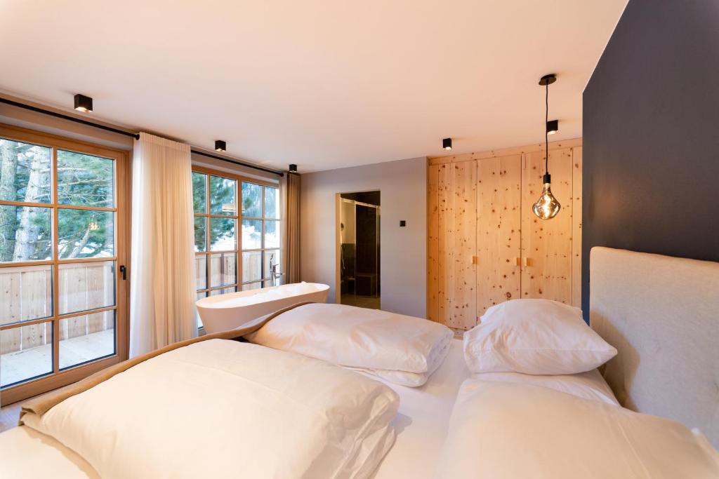 Penserhof - Alpine Hotel & Restaurant - Tap to explore photos