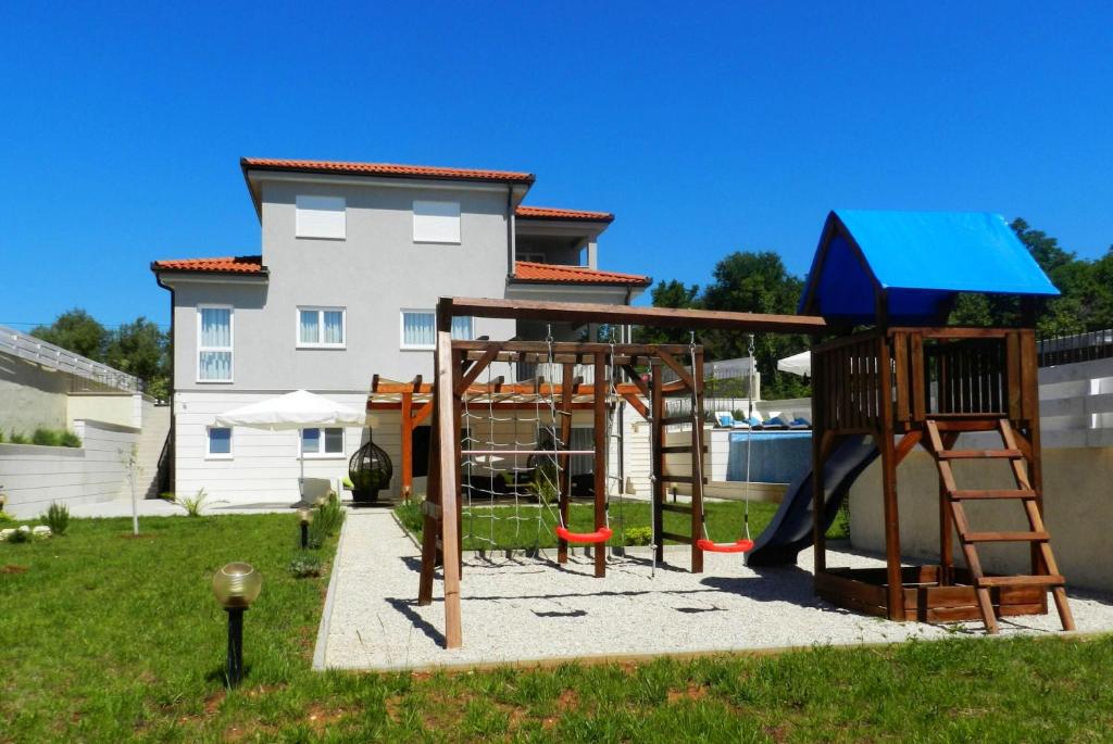 YourCroatiaHoliday - Villa with 6 rooms photo 3