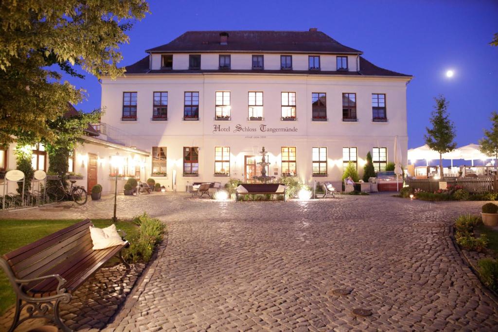 Ringhotel Schloss Tangermünde photo 3