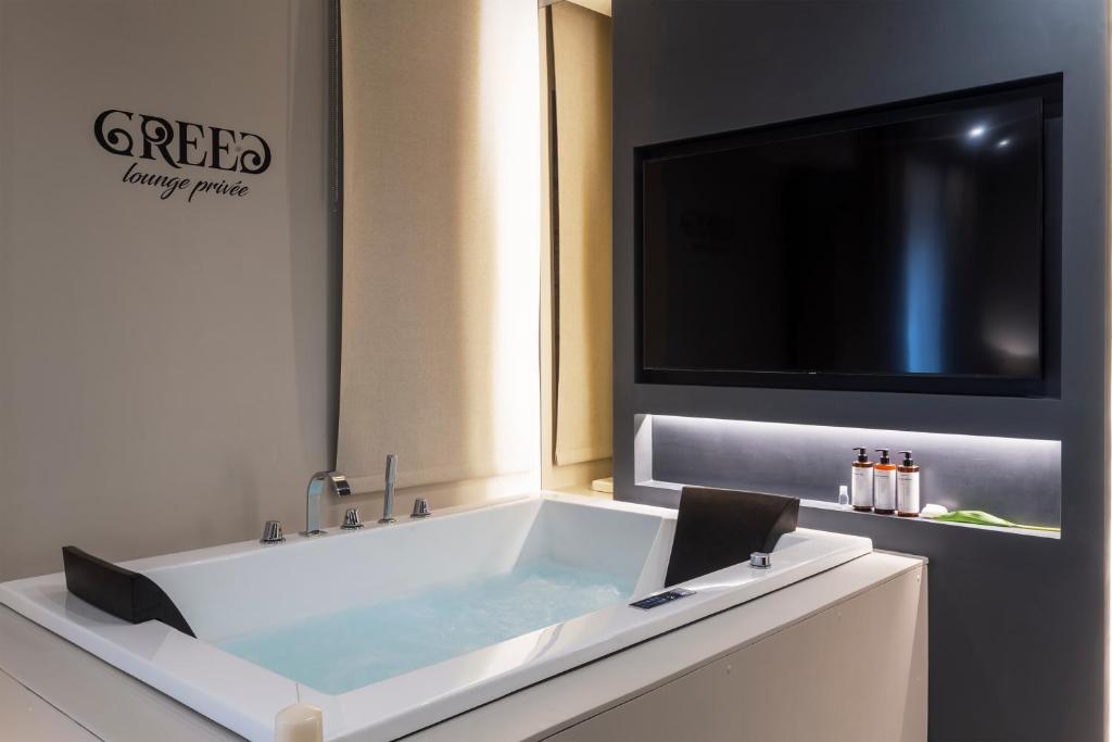 Greed Lounge Privèe Room Type - One-Bedroom Apartment