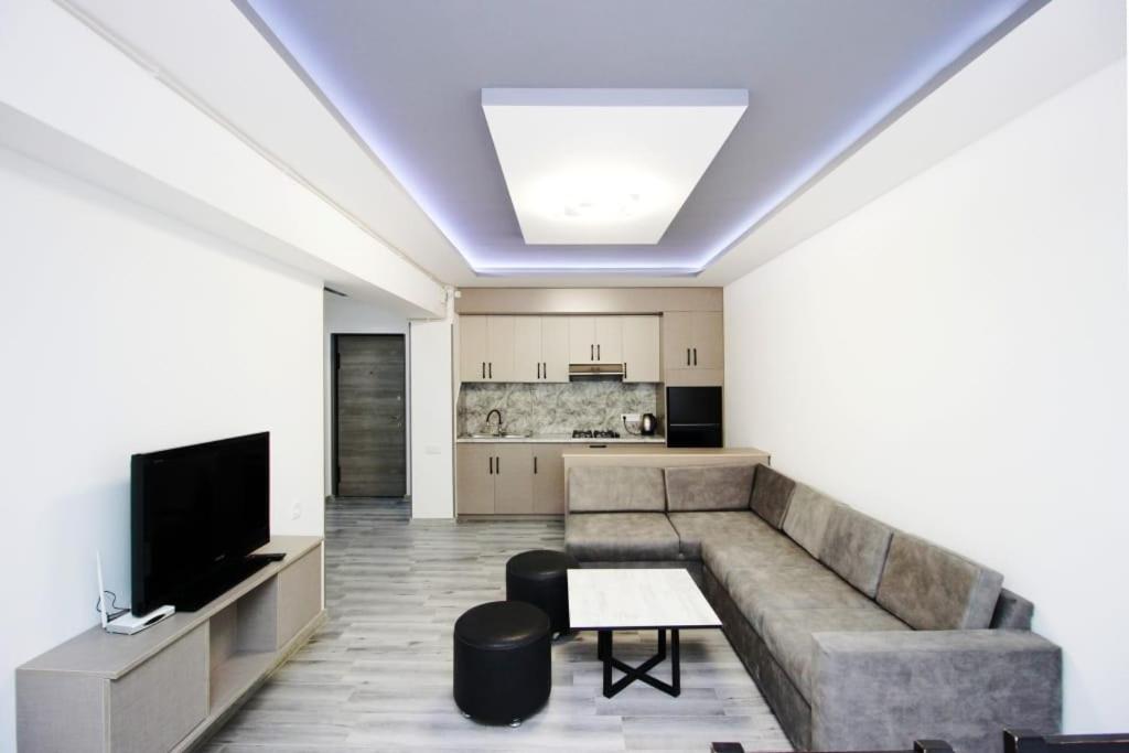 Excellent apartment in the center of the Yerevan 15 photo 3