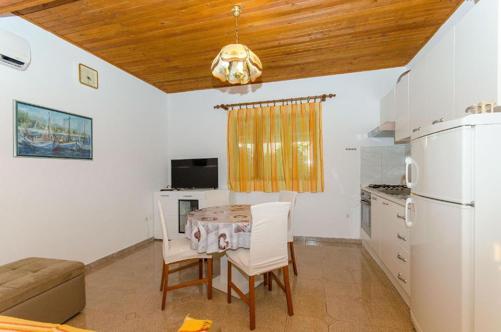 Apartments Marinko photo 4