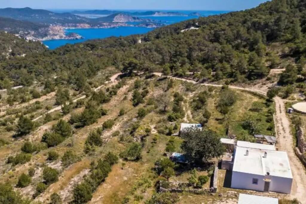 CASA IBICENCA EN CALA D´HORT photo 1