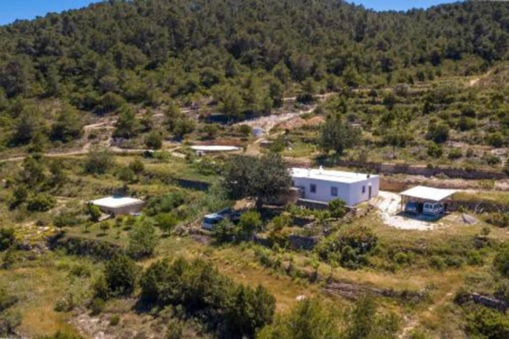 CASA IBICENCA EN CALA D´HORT photo 2
