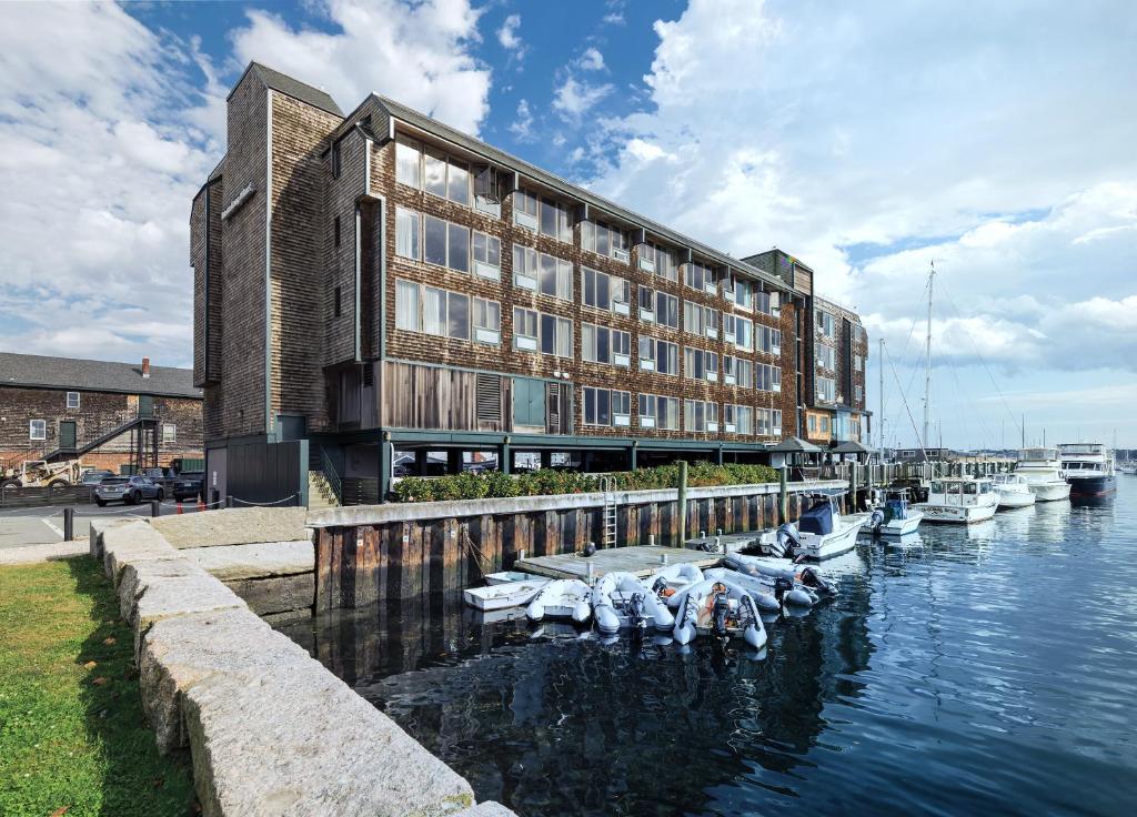 Club Wyndham Inn on Long Wharf photo 3